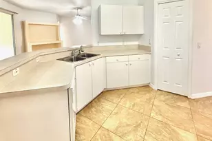 332 SW Glenwood Dr, Port Saint Lucie, FL 34984 - Photo 3