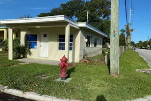 529 N 11th St, Fort Pierce, FL 34950 - Photo 1