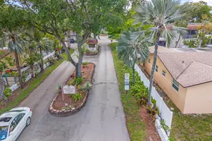 3777 NW 78th Ave, Davie, FL 33024 - Photo 23