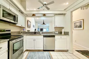 10975 Dolphin Palm Ct, Boynton Beach, FL 33437 - Photo 9