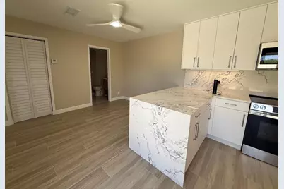 79 Lake Arbor Drive #79, Palm Springs, FL 33461 - Photo 15