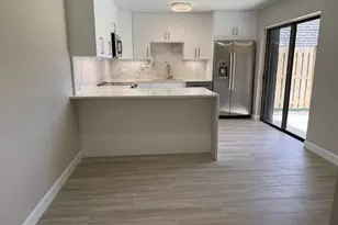 79 Lake Arbor Dr, Palm Springs, FL 33461 - Photo 9