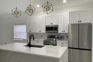 6264 Lansdowne Cir, Boynton Beach, FL 33472 - Photo 5