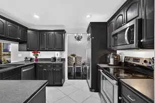 106 Segovia Ct, Royal Palm Beach, FL 33411 - Photo 15