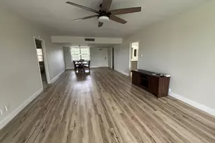 555 Oaks Ln, Pompano Beach, FL 33069 - Photo 9