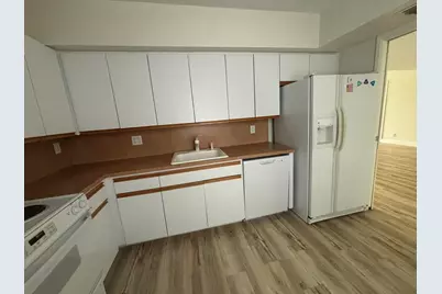 555 Oaks Lane #309, Pompano Beach, FL 33069 - Photo 3