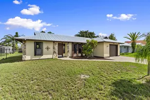 2549 SE Alfonso Ave, Port Saint Lucie, FL 34952 - Photo 11
