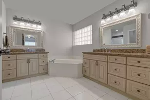 22925 Sterling Lakes Dr, Boca Raton, FL 33433 - Photo 17