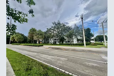 8405 NW 61st Street #D305, Tamarac, FL 33321 - Photo 11