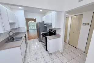 8405 NW 61st St, Tamarac, FL 33321 - Photo 7