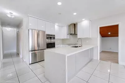 6660 W 13th Avenue, Hialeah, FL 33012 - Photo 11