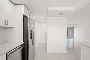 9170 Fontainebleau Blvd, Miami, FL 33172 - Photo 17