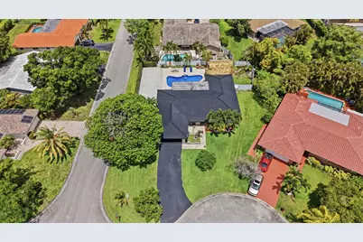 1929 NW 90th Lane, Coral Springs, FL 33071 - Photo 43