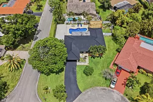 1929 NW 90th Ln, Coral Springs, FL 33071 - Photo 43