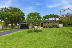 1929 NW 90th Ln, Coral Springs, FL 33071 - Photo 7