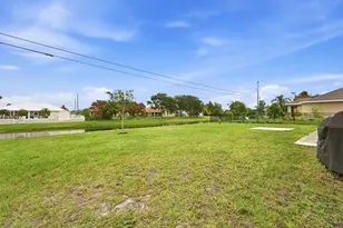 2126 SE North Blackwell Dr, Port Saint Lucie, FL 34952 - Photo 25