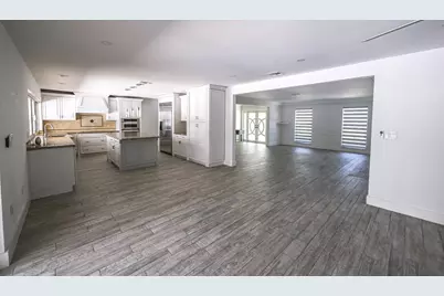 9010 S Lake Dasha Drive, Plantation, FL 33324 - Photo 11