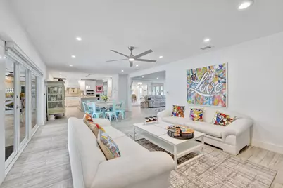 9010 S Lake Dasha Drive, Plantation, FL 33324 - Photo 35