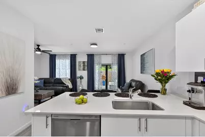 223 SW 159th Terrace, Pembroke Pines, FL 33027 - Photo 9