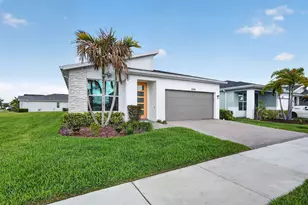 10744 SW Estella Ln, Port Saint Lucie, FL 34987 - Photo 1