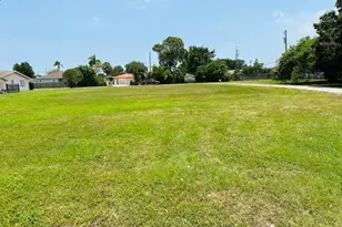 3421 Helena Dr, Lake Worth, FL 33461 - Photo 3