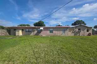 1019 NW 2nd St, Okeechobee, FL 34972 - Photo 9