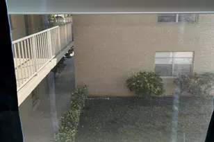 812 Burgundy, Delray Beach, FL 33484 - Photo 9