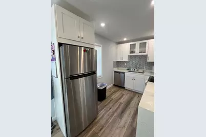 812 Burgundy, Delray Beach, FL 33484 - Photo 3