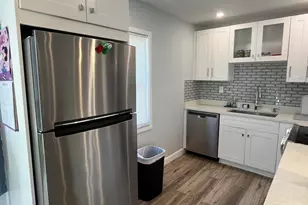812 Burgundy, Delray Beach, FL 33484 - Photo 3