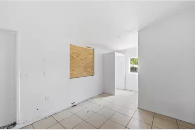 272 NE 42nd Court, Deerfield Beach, FL 33064 - Photo 5