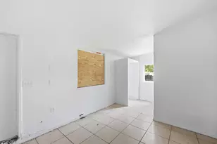 272 NE 42nd Ct, Deerfield Beach, FL 33064 - Photo 5
