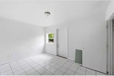 272 NE 42nd Court, Deerfield Beach, FL 33064 - Photo 15