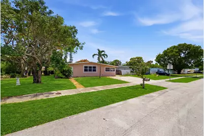 272 NE 42nd Court, Deerfield Beach, FL 33064 - Photo 21