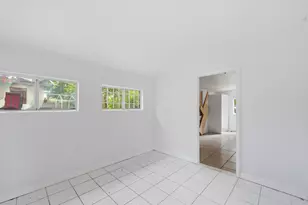 272 NE 42nd Ct, Deerfield Beach, FL 33064 - Photo 3
