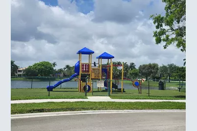 1582 NW 135th Avenue, Pembroke Pines, FL 33028 - Photo 43