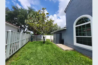 1582 NW 135th Avenue, Pembroke Pines, FL 33028 - Photo 9