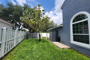 1582 NW 135th Ave, Pembroke Pines, FL 33028 - Photo 9