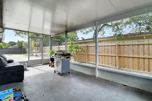 98 Pintail Ct, Royal Palm Beach, FL 33411 - Photo 23