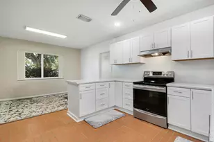 98 Pintail Ct, Royal Palm Beach, FL 33411 - Photo 5