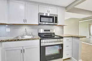 450 NW 20th St, Boca Raton, FL 33431 - Photo 9