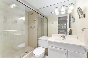 101 NE 19th Ave, Deerfield Beach, FL 33441 - Photo 11