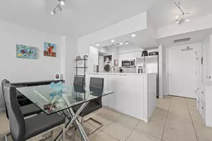 347 N New River Dr E, Fort Lauderdale, FL 33301 - Photo 7