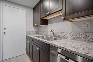 900 NE 18th Ave, Fort Lauderdale, FL 33304 - Photo 5