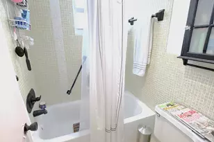 18555 NE 14th Ave, Miami, FL 33179 - Photo 7