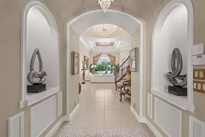 10771 Versailles Boulevard, Wellington, FL 33449 - Photo 3