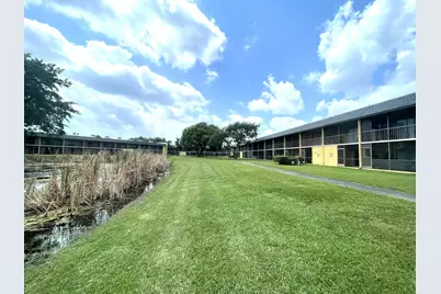 1811 Meadows Circle W, Boynton Beach, FL 33436 - Photo 5