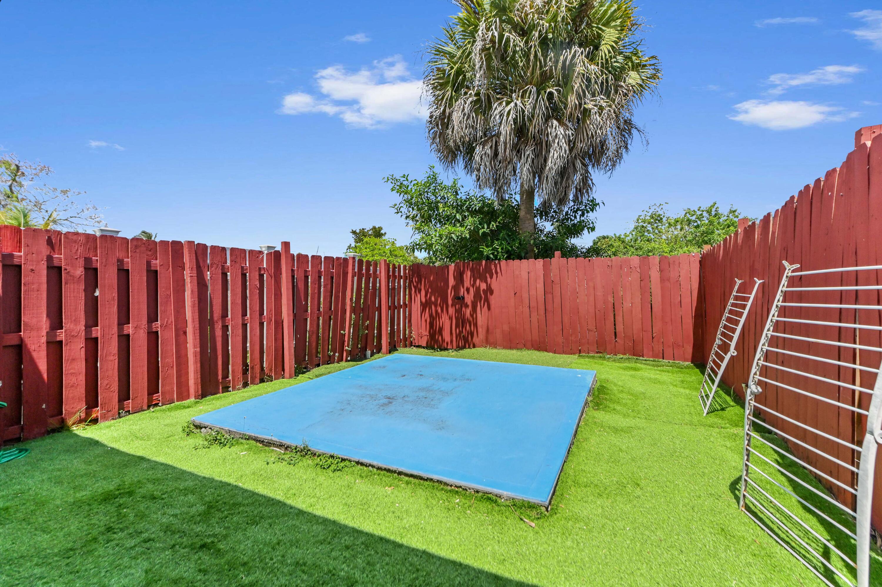 7904 SW 8th St - 7904 SW 8th St, North Lauderdale, FL 33068 Luxury Property | Jose Angel Pina