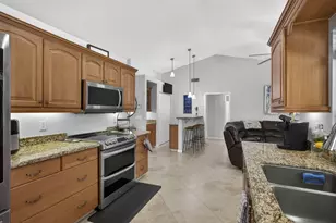 559 Azure Ave, Wellington, FL 33414 - Photo 17