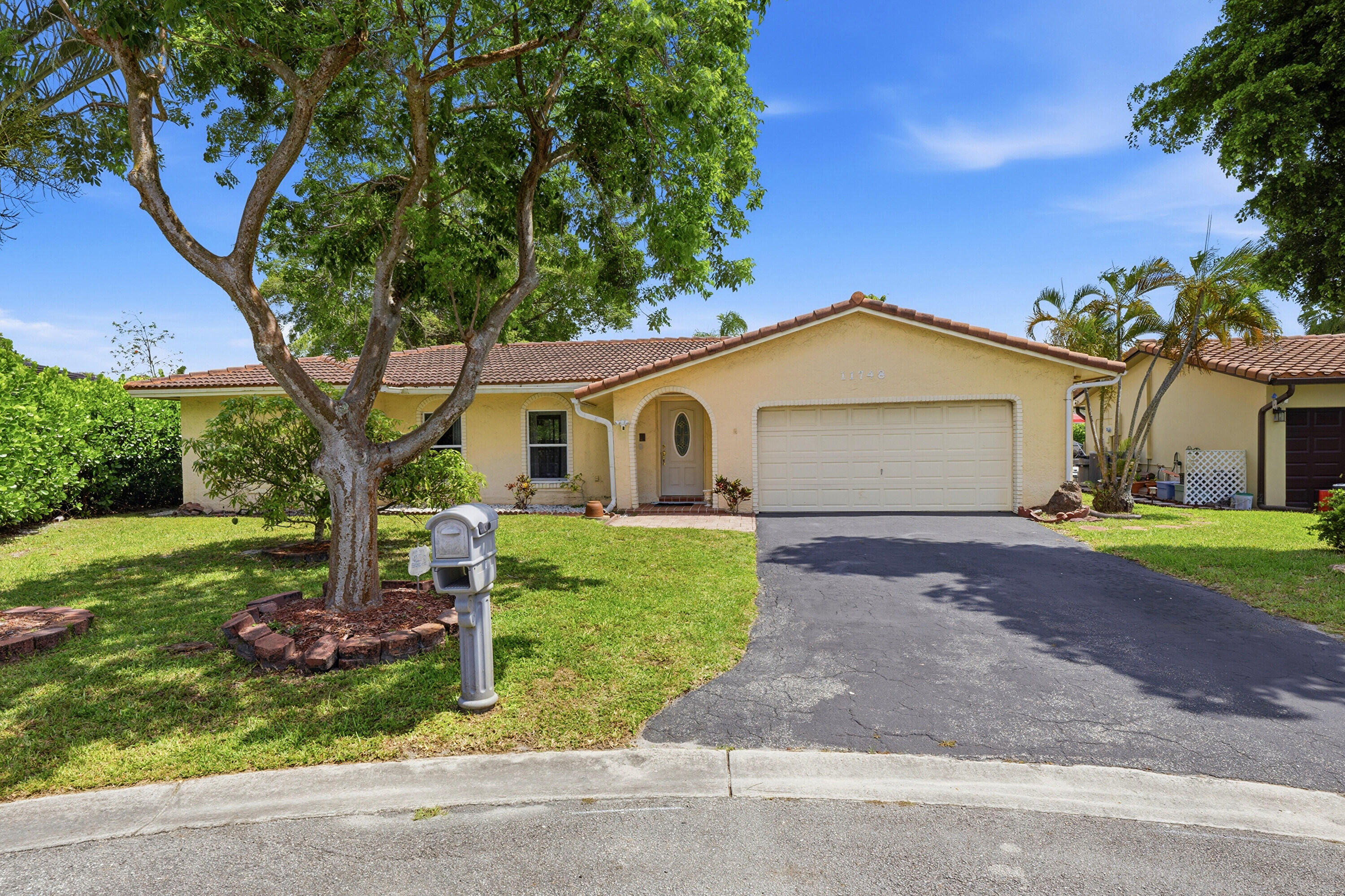 11748 NW 28th St - 11748 NW 28th St, Coral Springs, FL 33065 Luxury Property | Jose Angel Pina