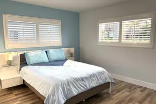 4580 NE 3rd Ave, Oakland Park, FL 33334 - Photo 9